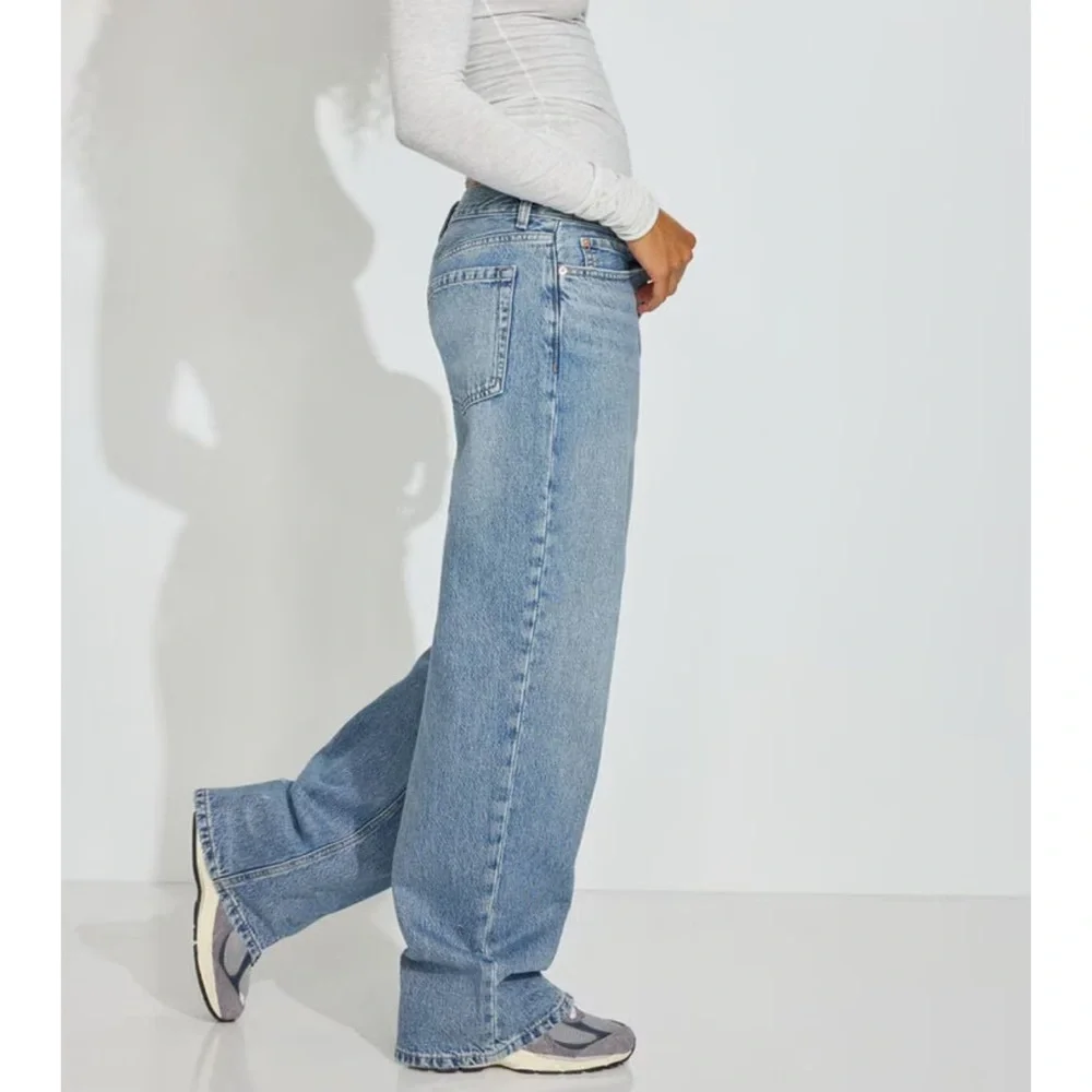 Garage - Low Rise Baggy Jeans - Picture 2 of 6